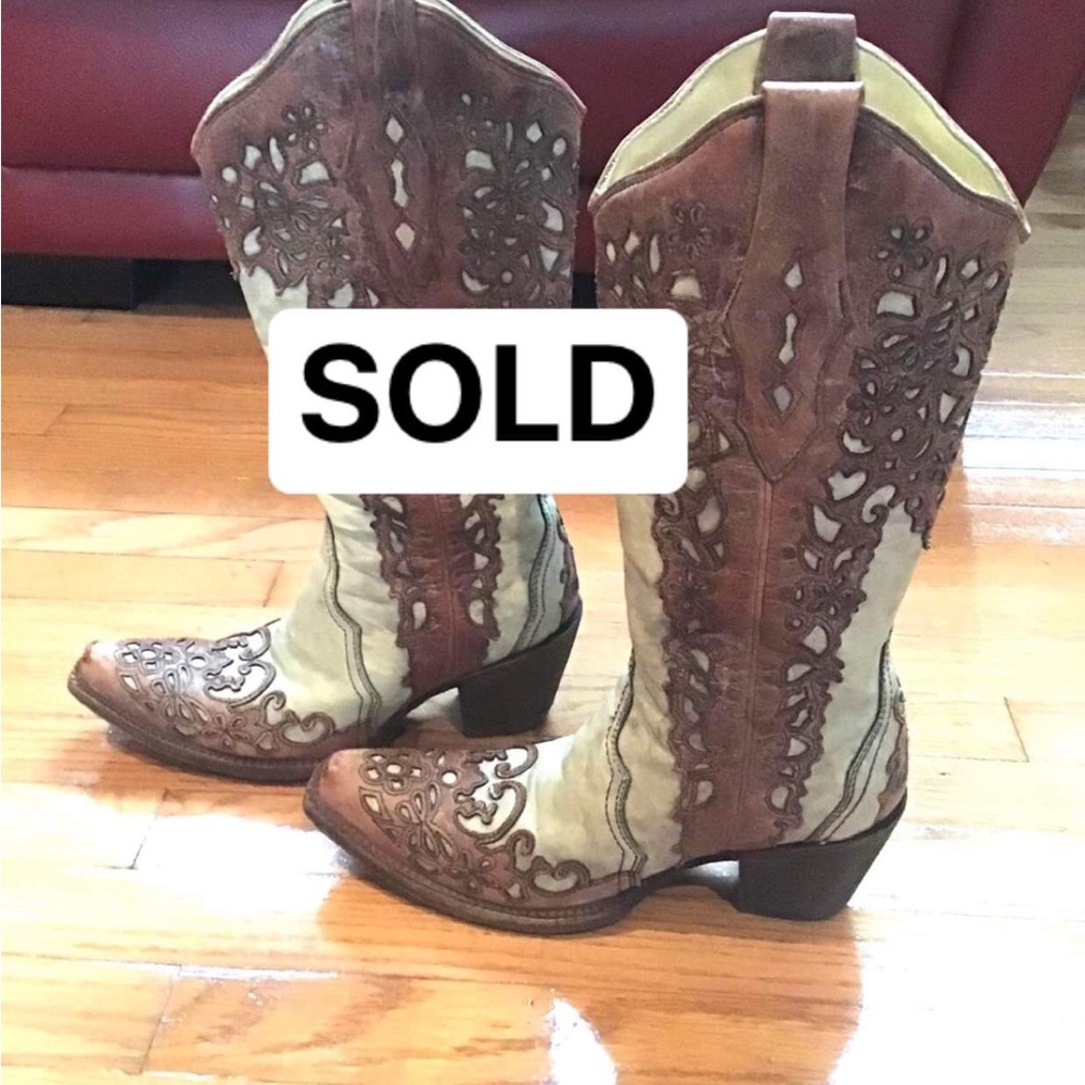 Corral cowgirls boots size 8